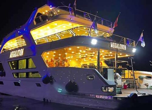 VIP вечерняя прогулка на яхте в Шарм-эль-Шейхе