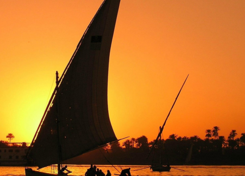 Ночные развлечения в Египте: шоу, прогулки и морские туры после заката