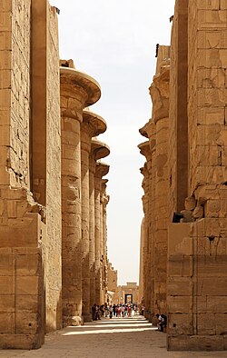 https://upload.wikimedia.org/wikipedia/commons/thumb/8/8a/Karnak_Hypostyle_Hall_R05.jpg/250px-Karnak_Hypostyle_Hall_R05.jpg